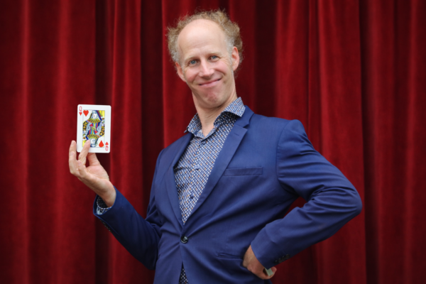 Zauberer Hamburg Arnold Close Up Karte